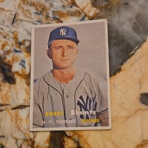 1957 Topps #272 Bobby Shantz  Card.
